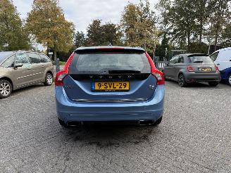 Volvo V-60 2.4 D6 AWD Plug-In Hybrid Summum picture 4