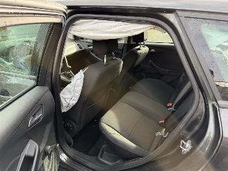 Ford Focus 1.0 Lease Edition picture 27