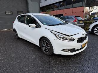 Kia Ceed 1.6 GDI Plus Pack (Hatchback 5-dr.) picture 6