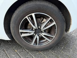 Kia Ceed 1.6 GDI Plus Pack (Hatchback 5-dr.) picture 15