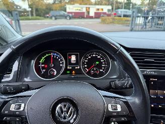 Volkswagen Golf e-Golf (Hatchback 5-dr.) picture 22