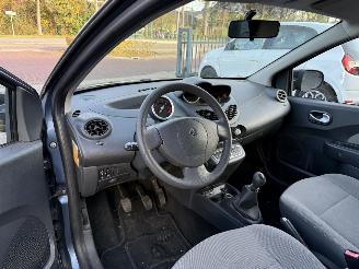 Renault Twingo 1.2-16V Collection  Hatchback 3-dr. picture 17
