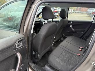 Peugeot 2008 1.6 VTi Active  PANORAMADAK SUV 5-dr. picture 23