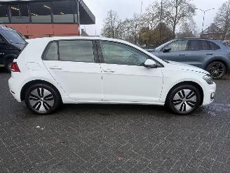 Volkswagen e-Golf  picture 6