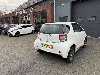 Toyota iQ 1.0 VVTi Aspiration AUTOMAAT picture 1