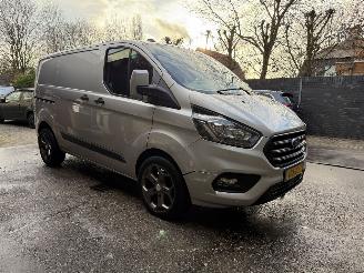 krockskadad bil bedrijf Ford Transit Custom 300 2.0 TDCI L1H1 AUTOMAAT  Trend 2022/3