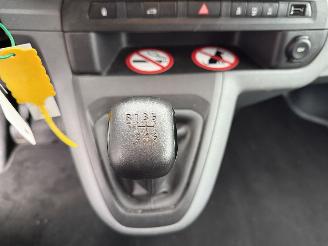 Toyota Proace 2.0 D-4D Cool Comfort Long picture 23