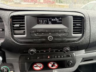 Toyota Proace 2.0 D-4D Cool Comfort Long picture 22