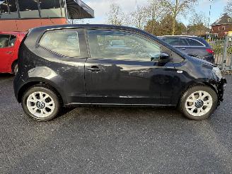 Volkswagen Up! 1.0 move up! AIRCO  BlueMotion picture 6