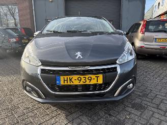 Peugeot 208 1.2 PureTech Allure (Hatchback 5-dr.) picture 10