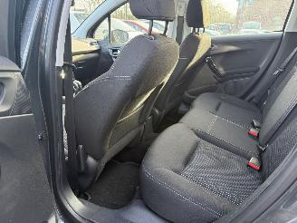 Peugeot 208 1.2 PureTech Allure (Hatchback 5-dr.) picture 19