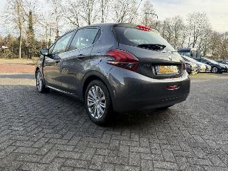 Peugeot 208 1.2 PureTech Allure (Hatchback 5-dr.) picture 32