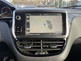 Peugeot 208 1.2 PureTech Allure (Hatchback 5-dr.) picture 23