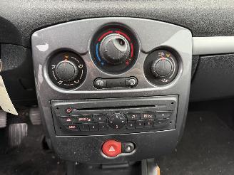 Renault Clio 1.2 TCe Collection (Hatchback 3-dr.) picture 14