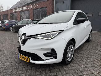 krockskadad bil auto Renault Zoé - R110 Life Carshare 52 kWh  KOOP ACCU- GEEN HUUR ACCU 2020/12
