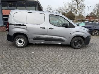 Peugeot Partner 1.6 BlueHDI Pro 37000 KM ORGINEEL  MET NAP picture 6