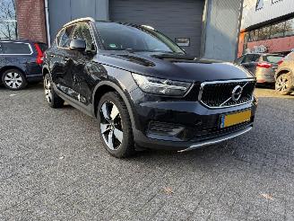 krockskadad bil auto Volvo XC40 2.0 T5 AWD Intro Edition (SUV 5-dr.) 2018/4