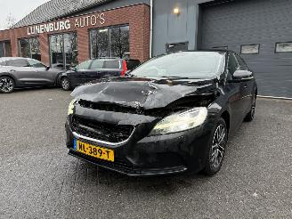 škoda osobní automobily Volvo V-40 2.0 D2 Kinetic (Hatchback 5-dr.) 2017/3