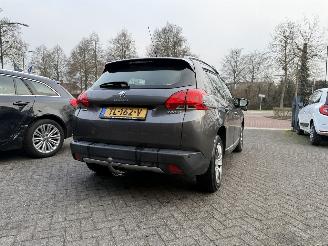 Peugeot 2008 1.2 PureTech Féline (SUV 5-dr.) picture 4