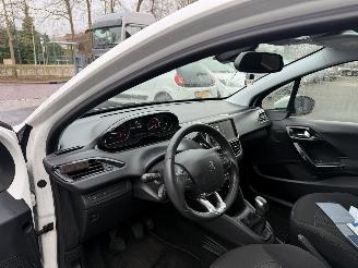 Peugeot 208 1.2 PureTech Active PANORAMADAK  (Hatchback 5-dr.) picture 18