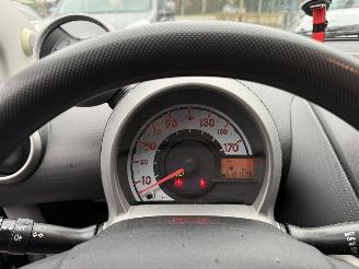 Toyota Aygo 1.0-12V Comfort (Hatchback 5-dr.) picture 19