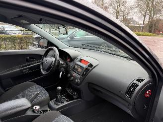 Kia Cee d 1.6 X-tra (Stationwagen 5-dr.) picture 11