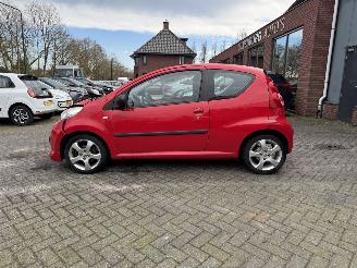 Peugeot 107 1.0-12V XR AIRCO  (Hatchback 3-dr.) picture 2