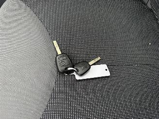 Peugeot 107 1.0-12V XR AIRCO  (Hatchback 3-dr.) picture 18