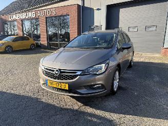 Opel Astra 1.4 Business+ picture 1