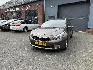 skadebil auto Kia Cee d 1.6 GDI 20th Anniversary 2013/11