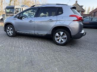 Peugeot 2008 1.2 PureTech Allure (SUV 5-dr.) picture 28