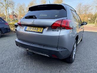 Peugeot 2008 1.2 PureTech Allure (SUV 5-dr.) picture 32