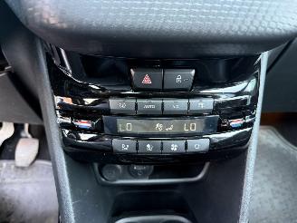 Peugeot 2008 1.2 PureTech Allure (SUV 5-dr.) picture 18