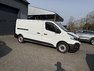 Renault Trafic 2.0 dCi 120 T30 L2H1 Comfort picture 22