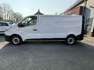 Renault Trafic 2.0 dCi 120 T30 L2H1 Comfort picture 2