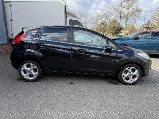 Ford Fiesta 1.25 Ghia (Hatchback 5-dr.) picture 6