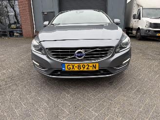 Volvo V-60 2.4 D6 Twin Engine R-Design picture 9