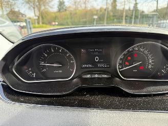 Peugeot 208 1.4 VTi Griffe (Hatchback 5-dr.) picture 19