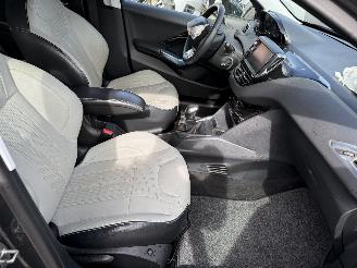 Peugeot 208 1.4 VTi Griffe (Hatchback 5-dr.) picture 16