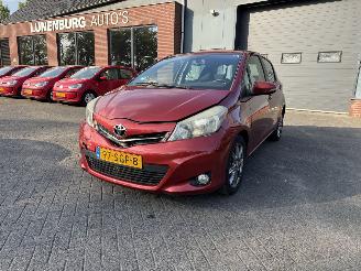 Coche accidentado Toyota Yaris 1.3 VVT-i Dynamic AUTOMAAT  (Hatchback 5-dr.) 2011/9