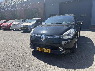 Coche accidentado Renault Clio 0.9 TCe Expression (Hatchback 5-dr.) 2014/3