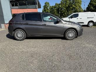 Peugeot 308 1.2 PureTech Blue Lease  LEER (Hatchback 5-dr.) picture 6