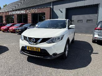 Schadeauto Nissan Qashqai 1.2 Acenta (SUV 5-dr.) 2015/6