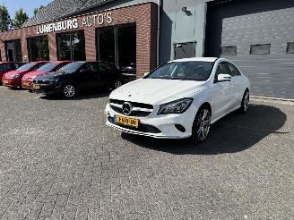 Vaurioauto  passenger cars Mercedes Cla-klasse 180 Ambition (Sedan 4-dr.) 2018/4