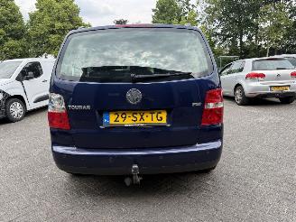 Volkswagen Touran 1.6-16V FSI Business (MPV 5-dr.) picture 4