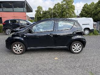 Toyota Aygo 1.0-12V  AIRCO (Hatchback 5-dr.) picture 6