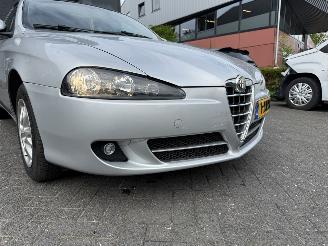 Alfa Romeo 147 1.6 T.Spark Veloce Progression picture 25