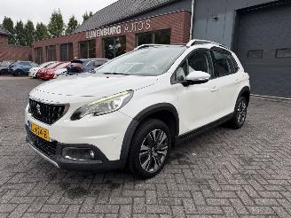 Schadeauto Peugeot 2008 1.2 PureTech Allure  AUTOMAAT (SUV 5-dr.) 2016/10