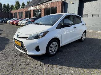 ojeté vozy osobní automobily Toyota Yaris 1.5 Full Hybrid Comfort AUTOMAAT  (Hatchback 5-dr.)  5784 EURO EX BTW 2013/5