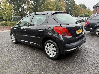 Peugeot 207 1.4 VTi Cool \'n Blue (Hatchback 5-dr.) picture 3